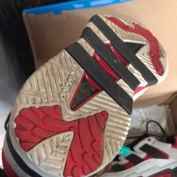 COPY - adidas Originals Red and Black Niteball - Picture 5 of 10